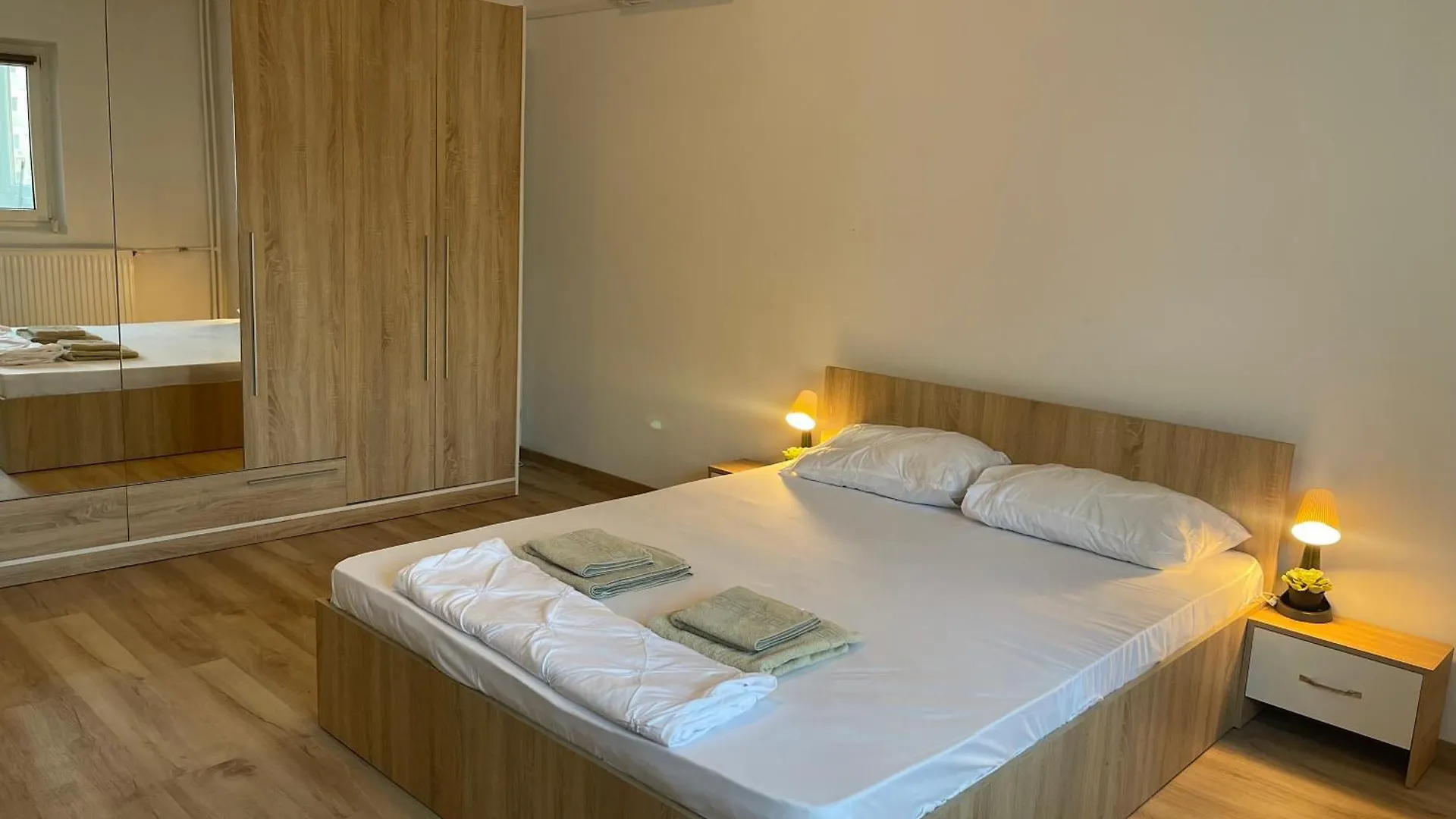Studio Comfort Bucureşti 0*,  România